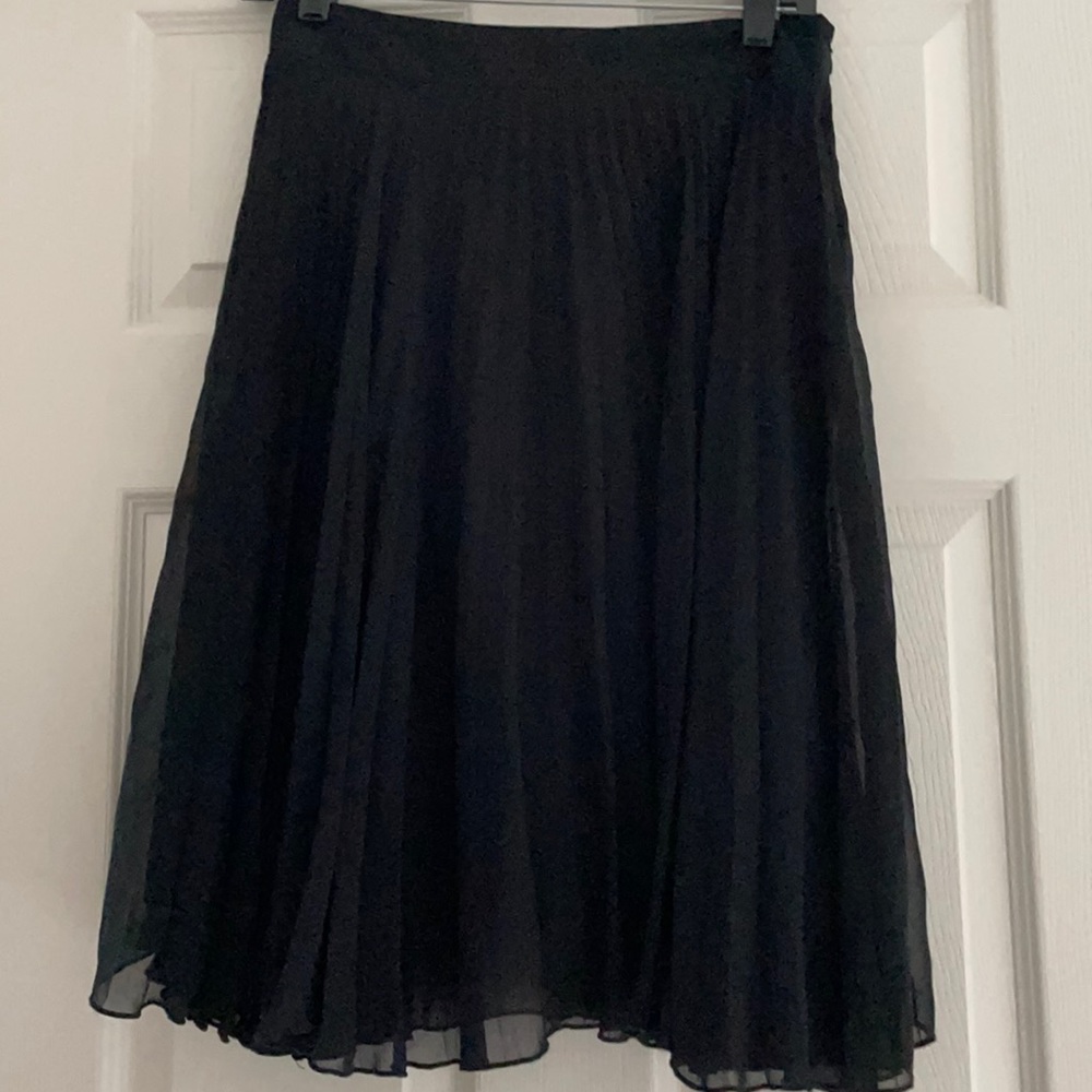 Black pleated skirt